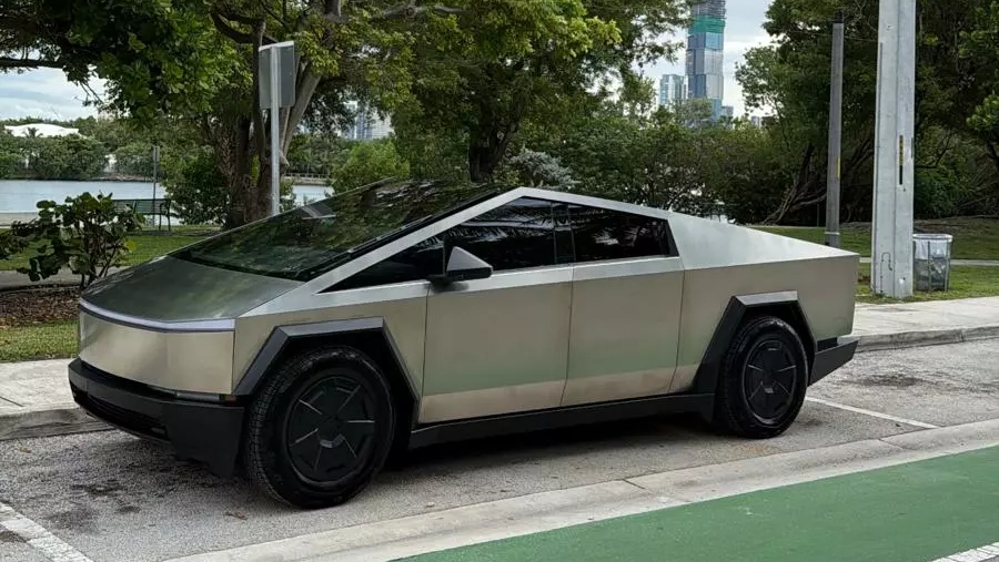 2026 Tesla Cybertruck Cyberbeast, photo 6 of 10
